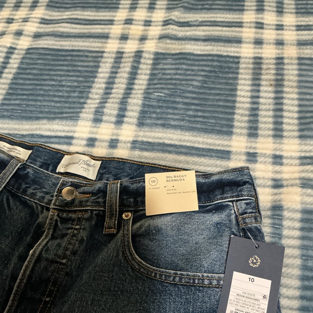 Universal Thread Blue Jean Shorts - Picture 2 of 7